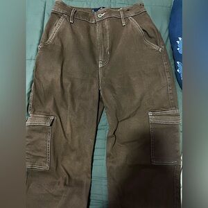 Hollister Ultra High Rise Dad Jeans. Size 3R. Color:Brown